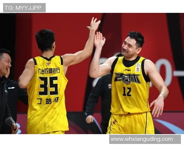 钟诚的成长之路：从青涩少年到职场精英的蜕变与奋斗