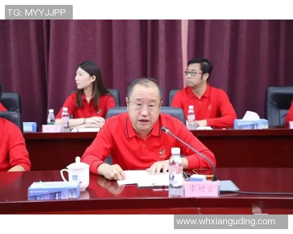 深圳足球队与重庆足球队赛后复盘团队协作的成功与不足分析